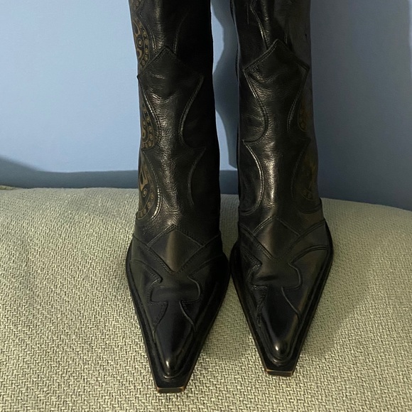 Gorgeous Chocolate boots well made never worn. - Picture 3 of 5